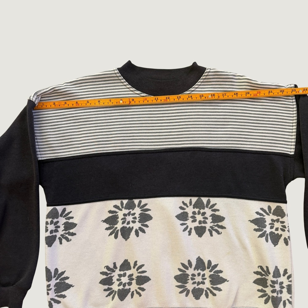 Metro Basic Womens Vintage Sweatshirt Black Floral Striped Colorblock Size M - Picture 5 of 5